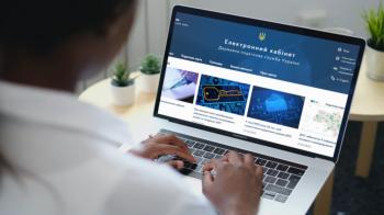 Який алгоритм дій для подання заяв про бажання/відмову отримувати документ через Електронний кабінет та за якими ідентифікаторами форм подаються такі заяви?